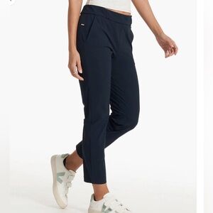 Vuori Women's Miles Ankle Pants in Purple, size XS